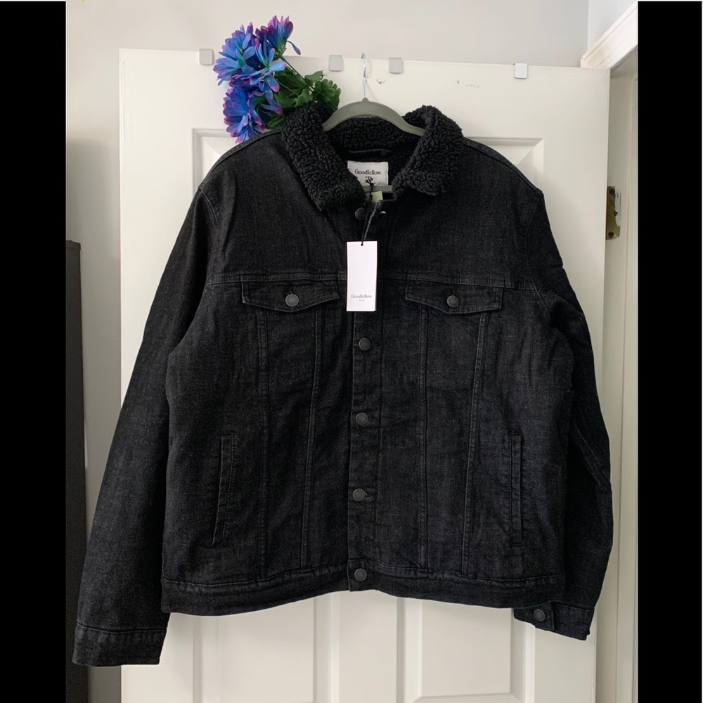 Men’s Black Coat With Sherpa Interior